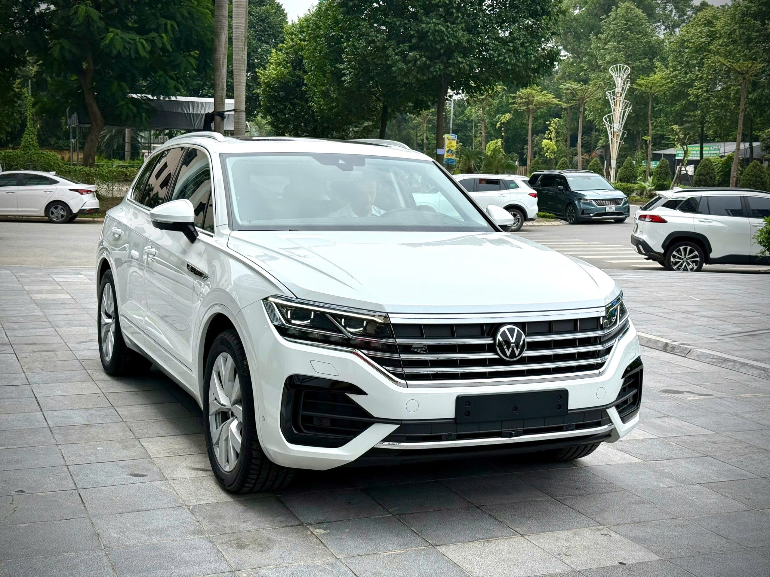 Volkswagen-Bac-Ninh-Touareg-Luxury